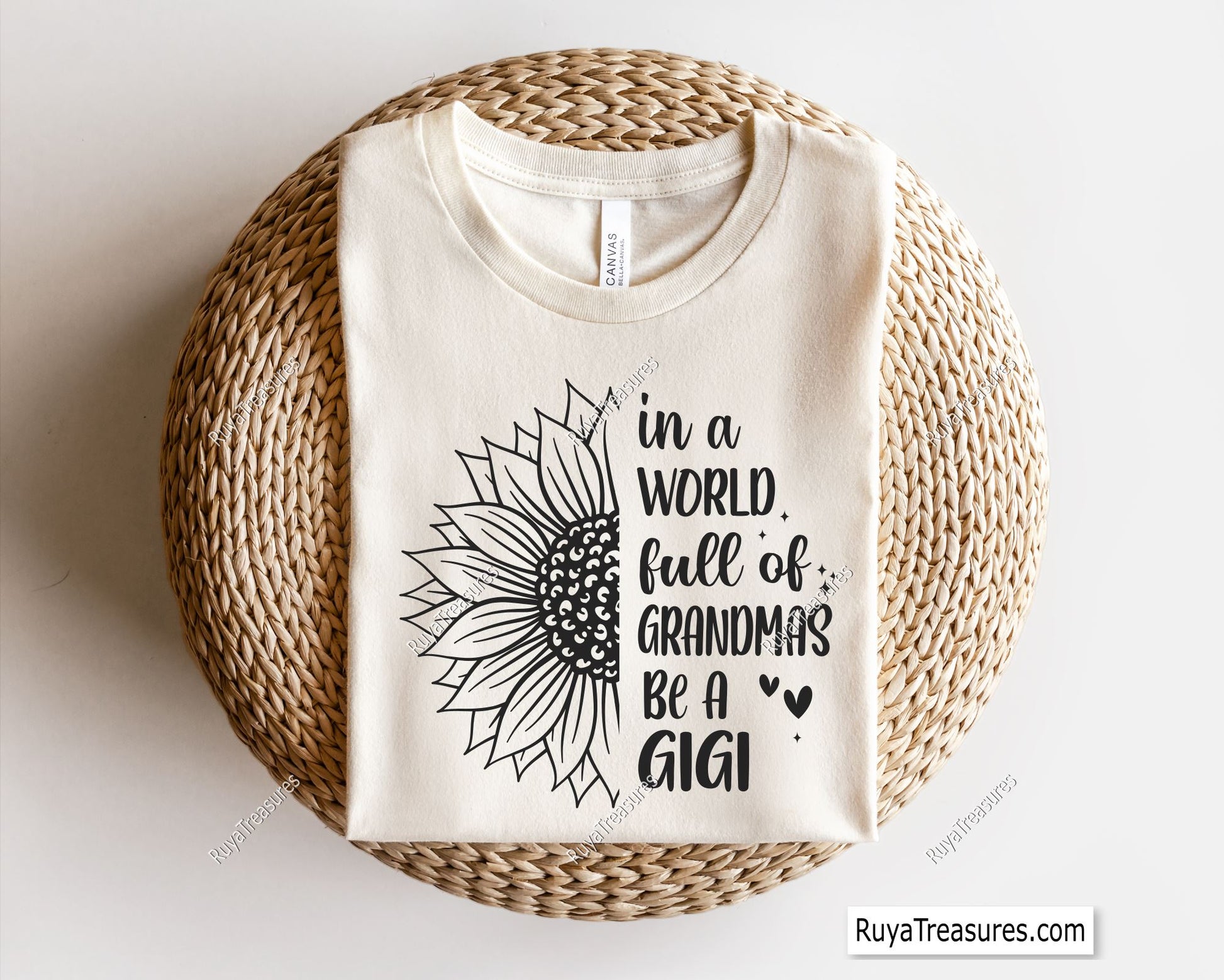 In A World Full Of Grandmas Be A Gigi svg