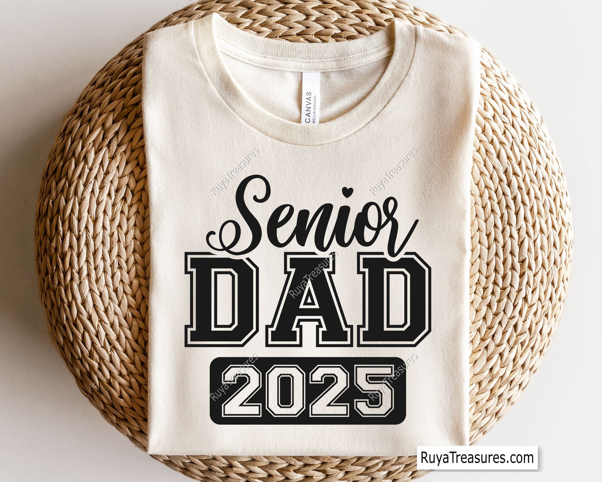 Senior Dad 2025 Svg Png design, perfect for graduation shirts and celebration gifts